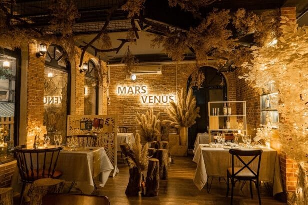 Mars Venus Restaurant - Garden in Island